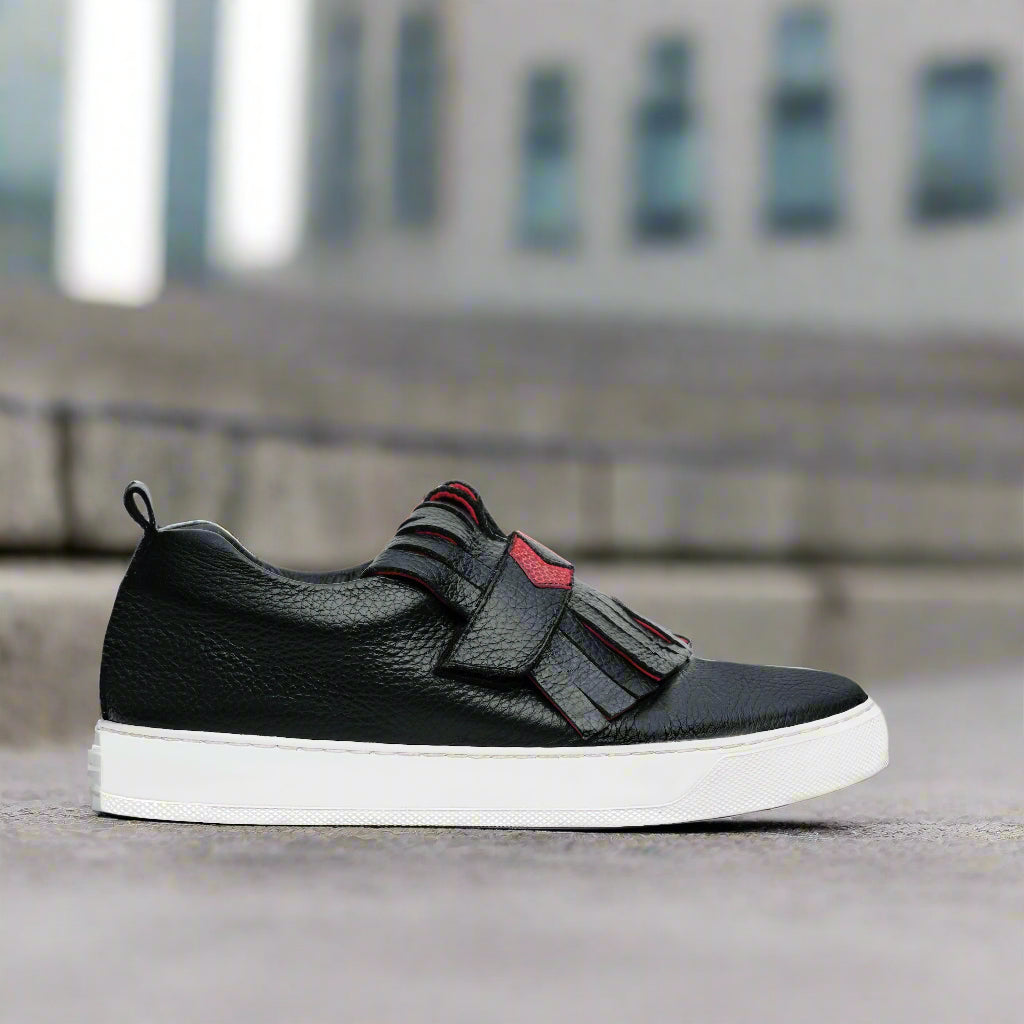 Serena Sneaker in Black